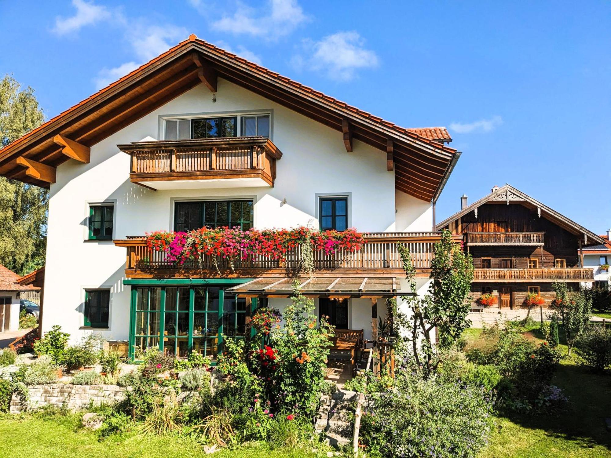 Ferienwohnungen auf dem Paulbauernhof Triebenbach Exterior foto